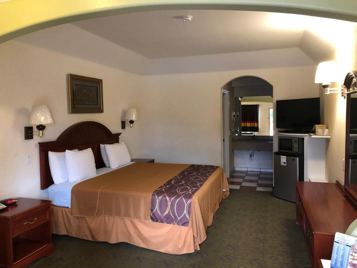 Executive & Motel 2*
